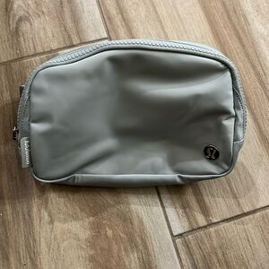 Lululemon Jade Grey Everywhere Bag New with Tag Sold out